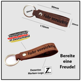 Schlüsselanhänger aus Leder mit Gravur "Fahr vorsichtig", beidseitig | Magic Brown (Braun) Tidero